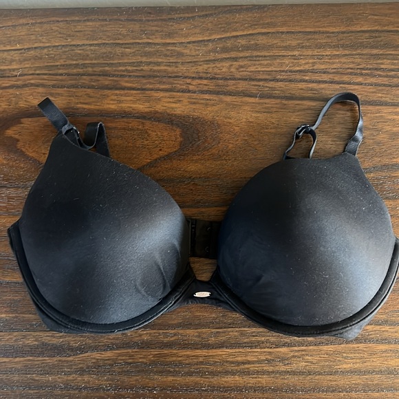 Victoria’s Secrete 34DD Black Push up Bra - Picture 6 of 6